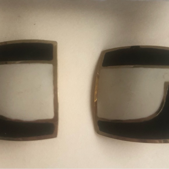 Two pair Vintage 60’s Clip on Earrings - Picture 4 of 7